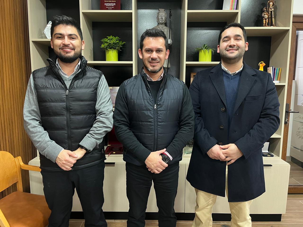 Dideco Muni Parral, Felipe Vásquez _ Alcalde Parral, Patricio Ojeda y Yoan Espinoza, casa discapacidad Parral